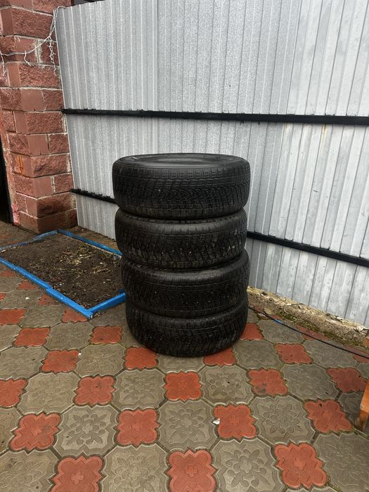 Продам шины 265/65R17