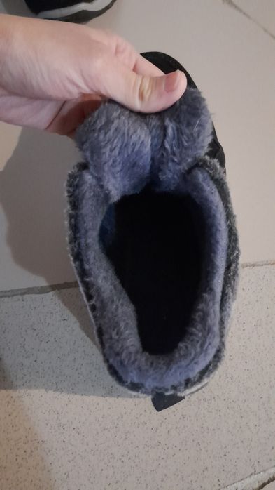 Продам зимнию обувь.