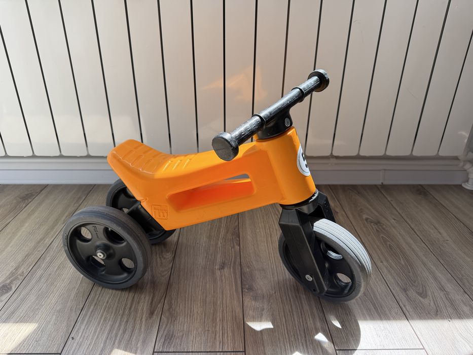 Bicicleta/trotineta/tricicleta plastic fara pedale