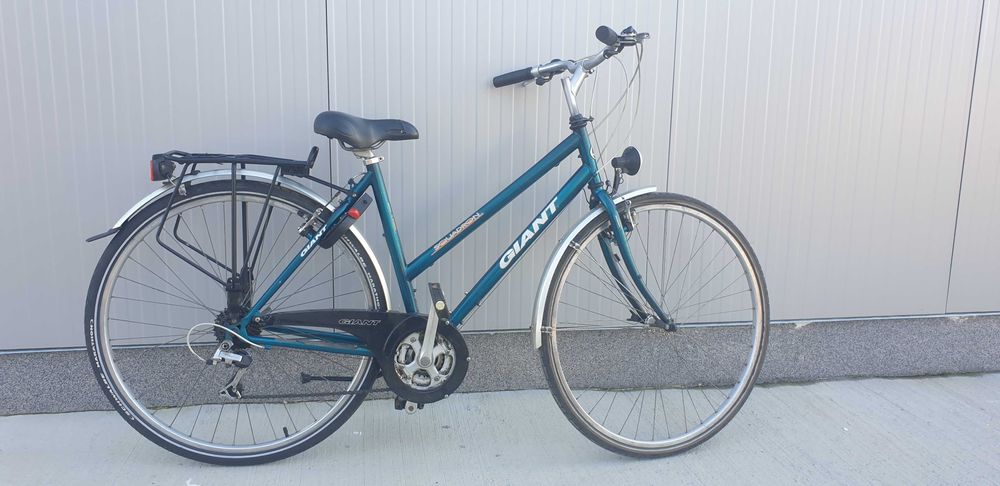 Дамски велосипед GIANT, колело 28"