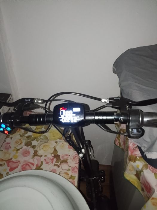 Продам электросамокат.