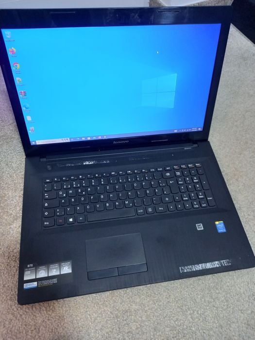 Laptop i3 ,17inci ,8gbRam ,ssd128 baterie noua