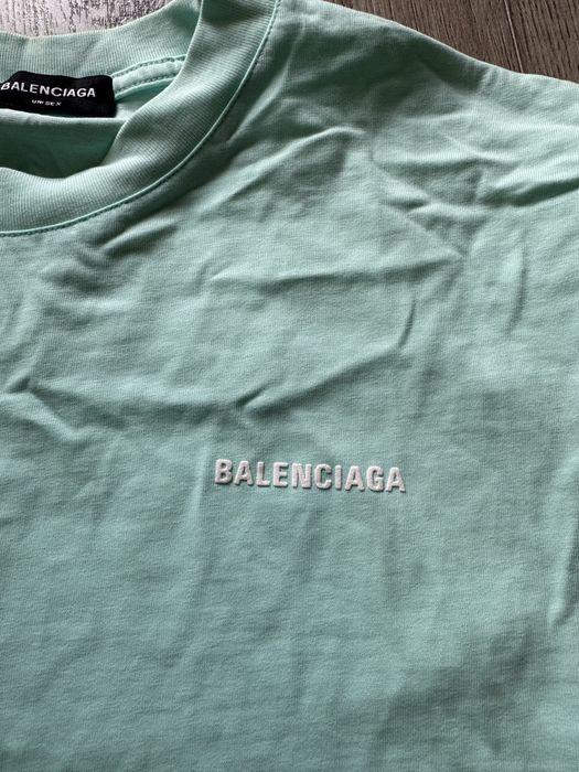 BALENCIAGA тениска нова!!!
