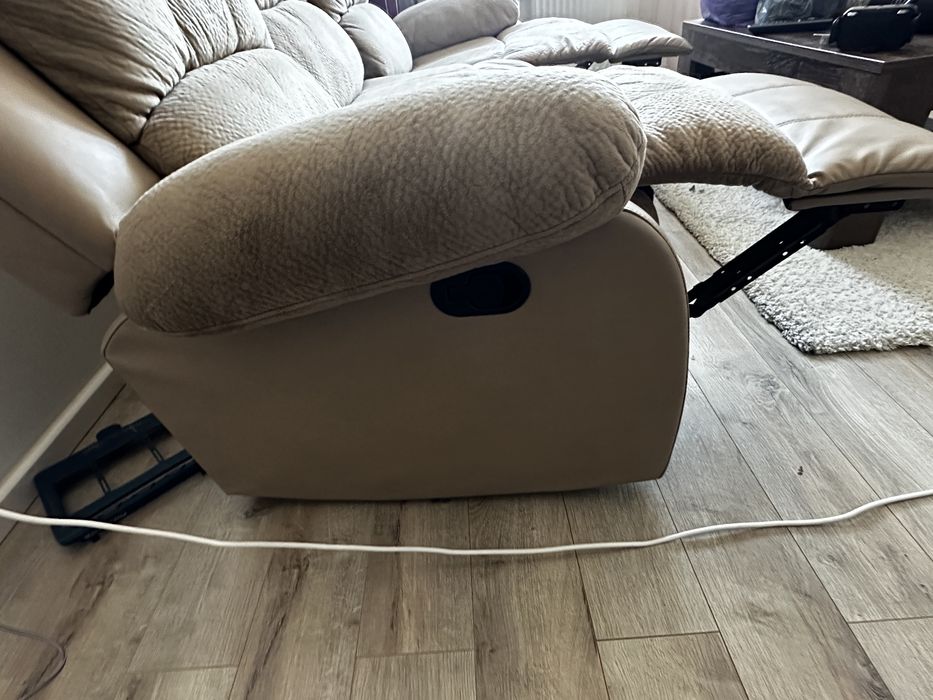 Canapea 3 locuri,2 reclinere manuale