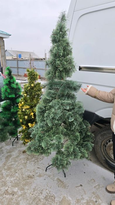 Продам ёлку по 5000т