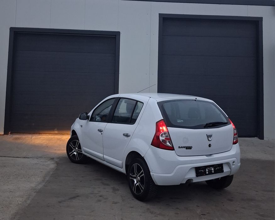 Dacia Sandero 1.4MPI GPL 2010 Laureate