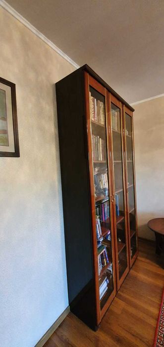 Шкаф книжный и тумба для телевизора