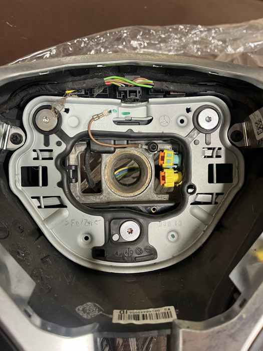 Волан с пера Mercedes-benz