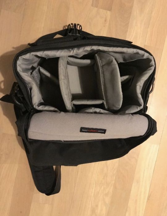 Geanta foto DSLR Lowepro Stealth Reporter D200 AW