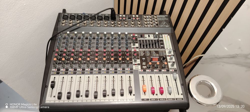 Vând mixer pmp 4000