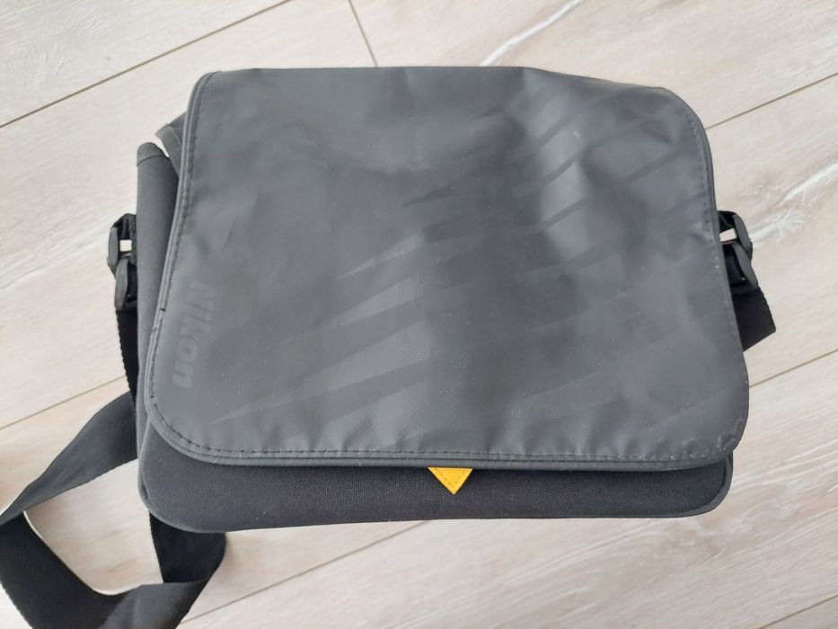 Фотоапарат Nikon D3200 с обектив Nikkor 18-105mm