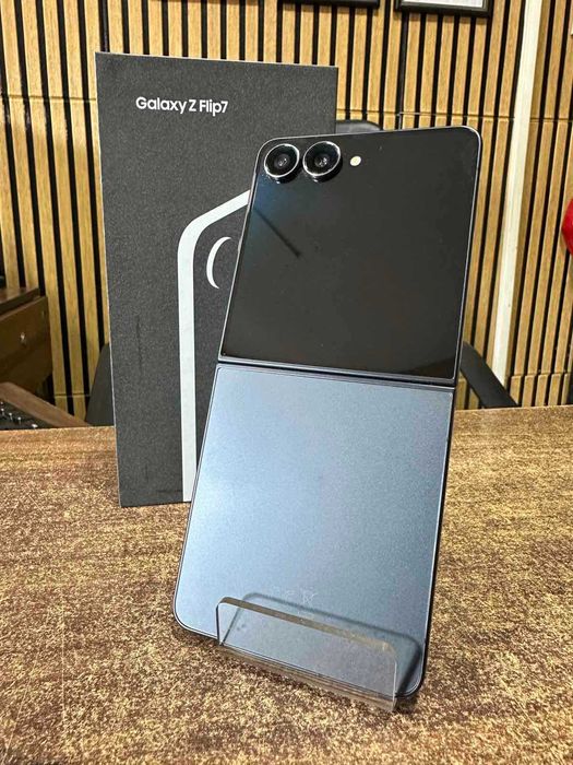 Samsung Galaxy Z Flip7 5G 512GB / 12GB RAM – Jet Black