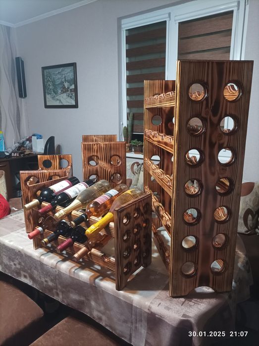 Стойка за вино .