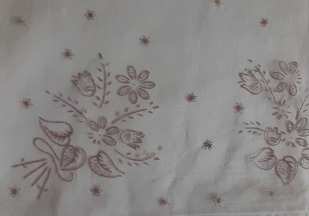 Две нежни дамски шалчета