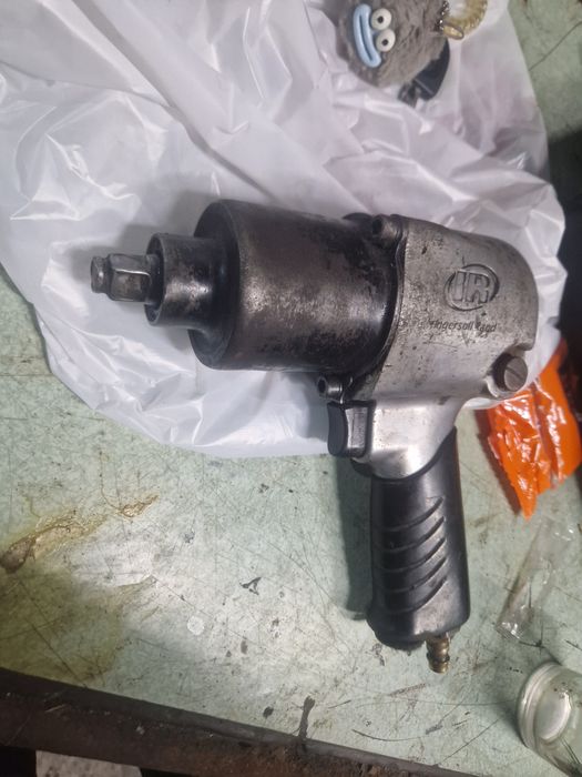 Професионален мощен ударен пневматичен гайковерт  Ingersoll rand 6.2 bar