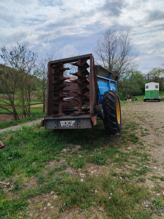 Vând MiG pentru gunoi, ROOk de 10 t, sau  schimb cu  vaci