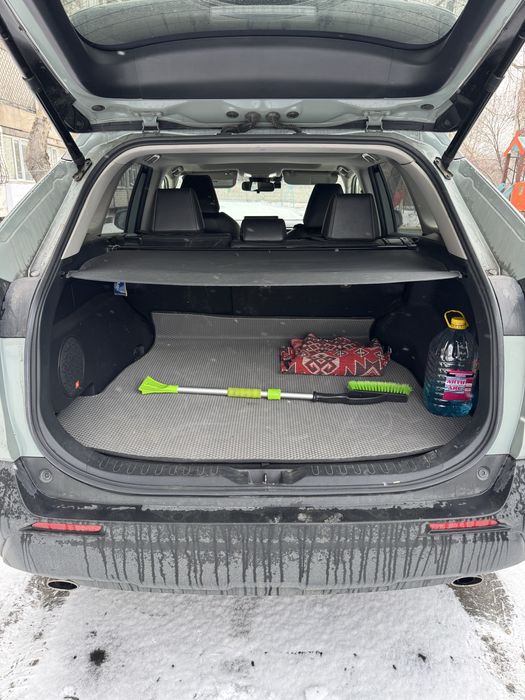 Продам автомобиль Раф 4 2021 года