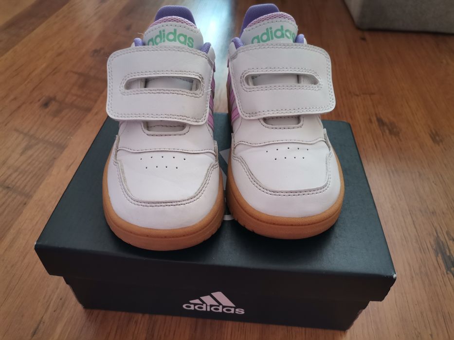 Маратонки Adidas 26