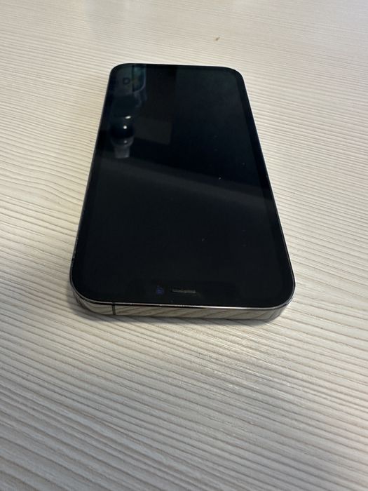 iPhone 12 Pro 128GB Graphite – Funcțional 100% / Spate spart