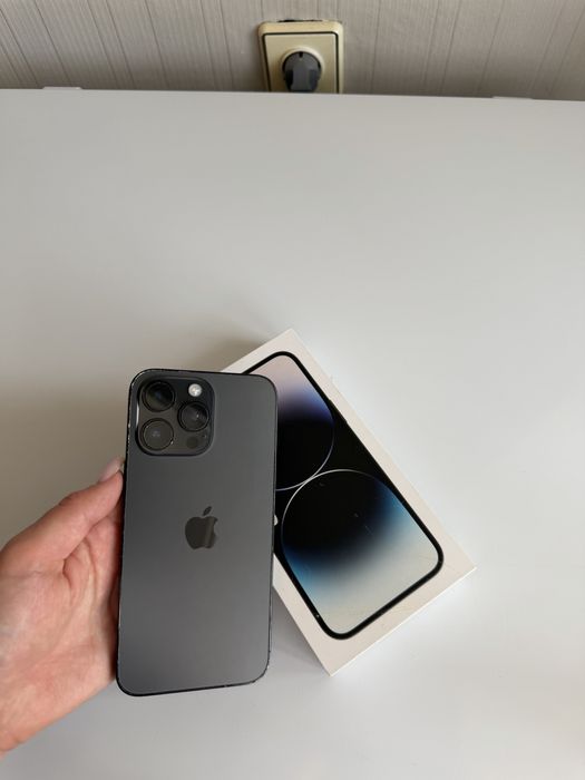 Продается айфон 14про макс очень в хорошем цвете