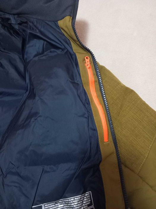 Юношеско яке на HH със сееелоотразител