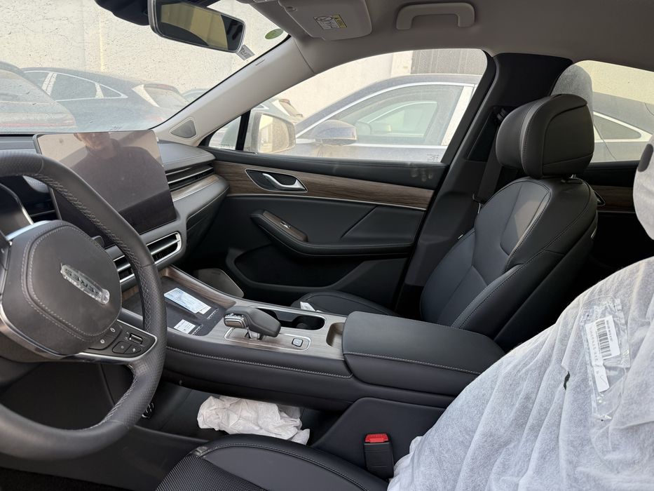 Elektromobil Seres EV5