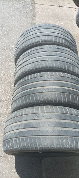 Летни гуми 235/40/18