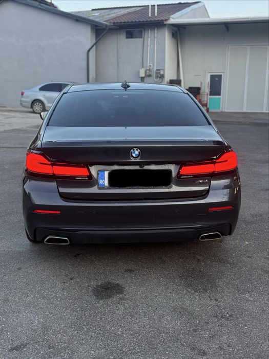 Vand BMW G30,facelift lci, 520,mild hybrid,M pachet usor avariata