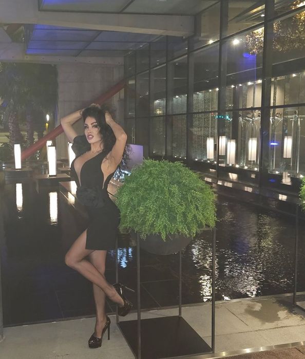 Рокля Black Dhalia