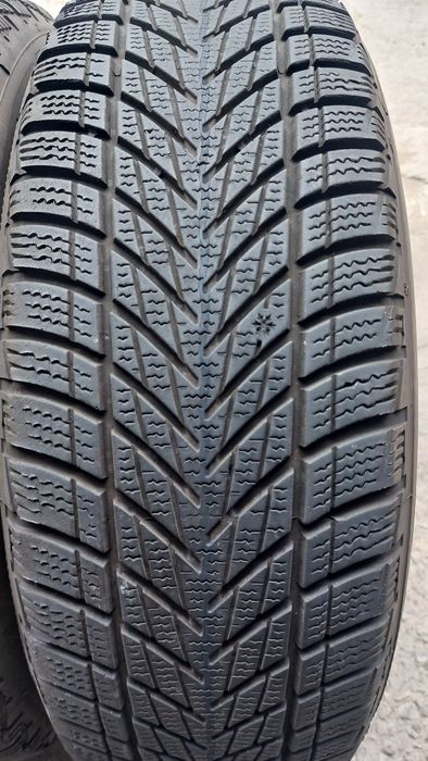 Зимни гуми 205 60 16 Goodyear Ultragrip Performance 4 броя
