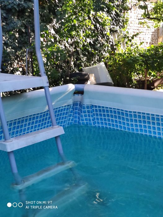 продам бассейн фирмы Intex