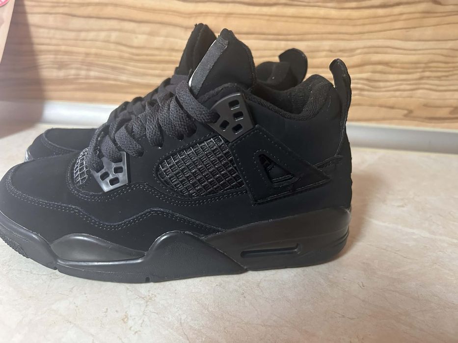 Air Jordan 4 Black cat