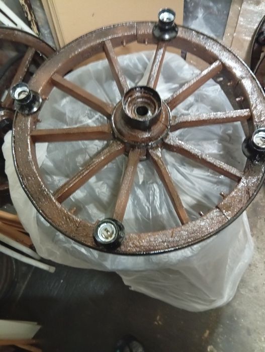 Колело от каруца полилей