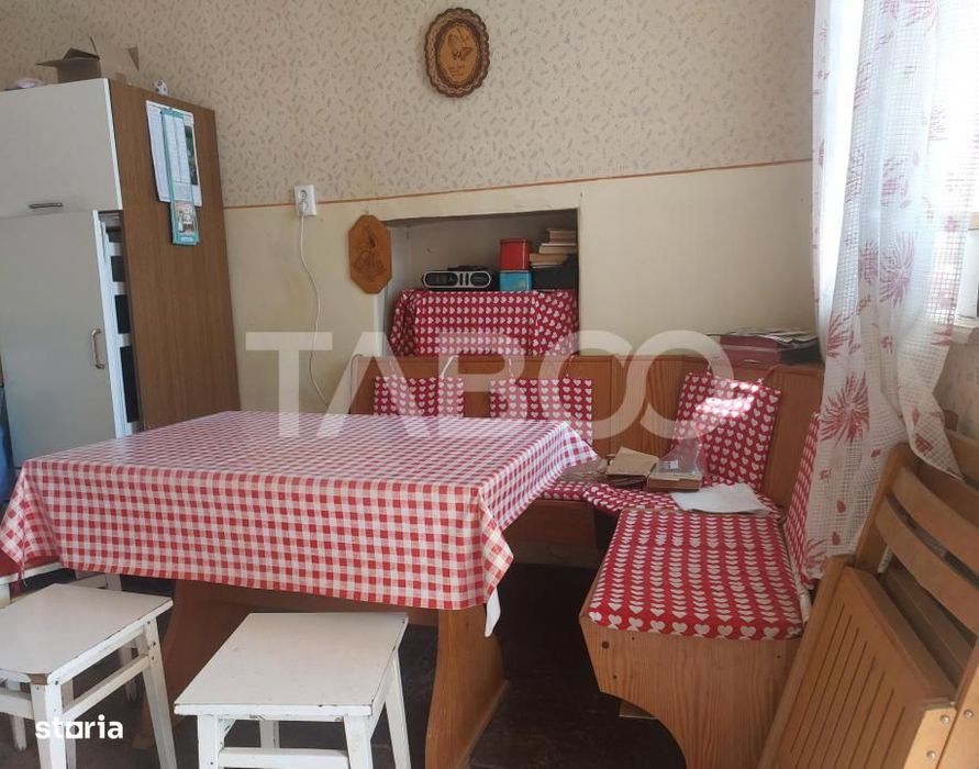 Casa si curte individuala 2 corpuri de casa separate 4 camere gradina
