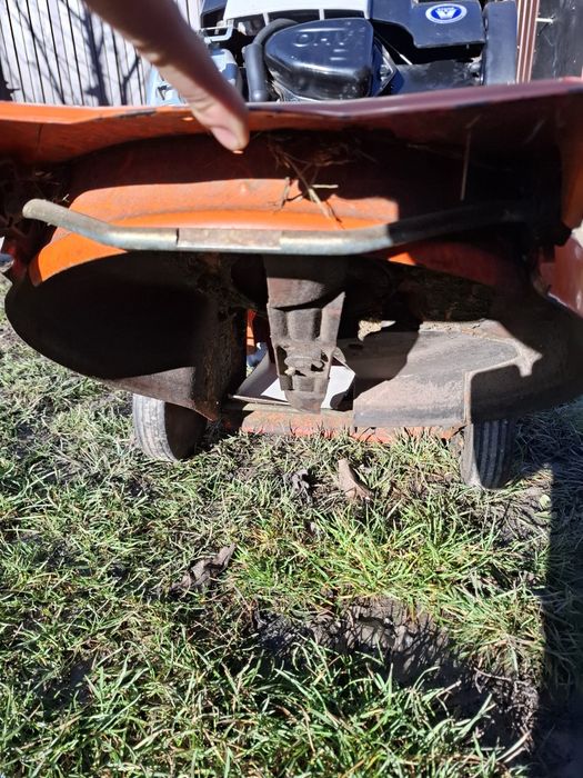 Masina de tuns gazon Stihl RM 253