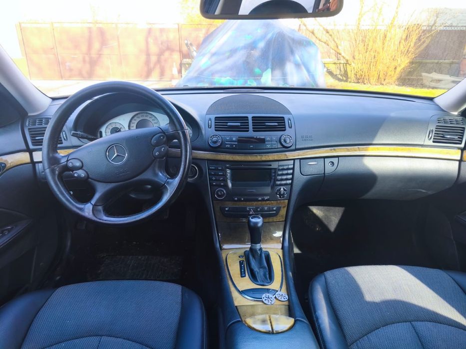 Mercedes Benz E-Class W211 an 2007