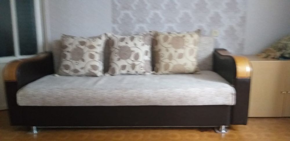 Продам диван в хорошем состоянии
