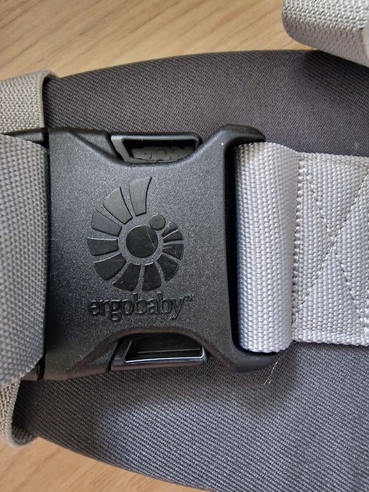 Marsupiu Ergobaby 360 Cool Air Carbon Grey