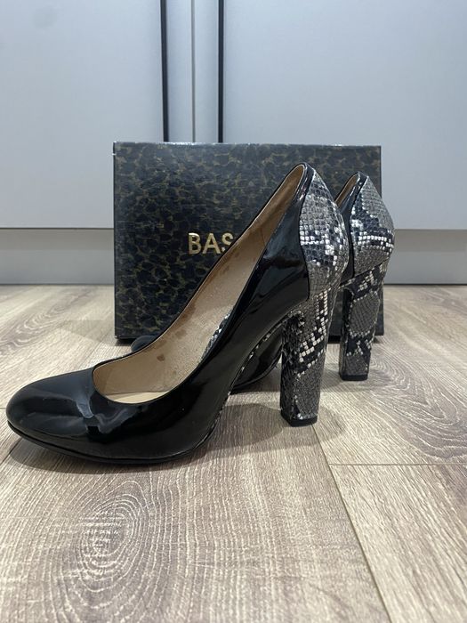 Продам женскую обувь