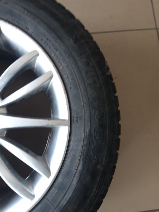R16 BMW 215-65 dunlop