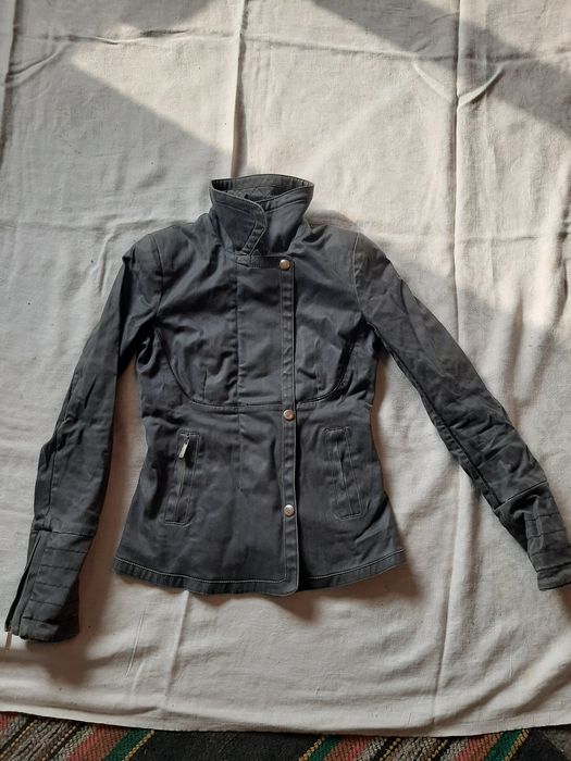 Дамски Спортни сака