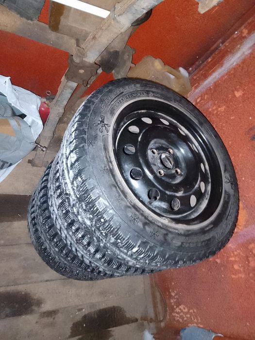 Продам колеса в сборе. На 15 и на 17.