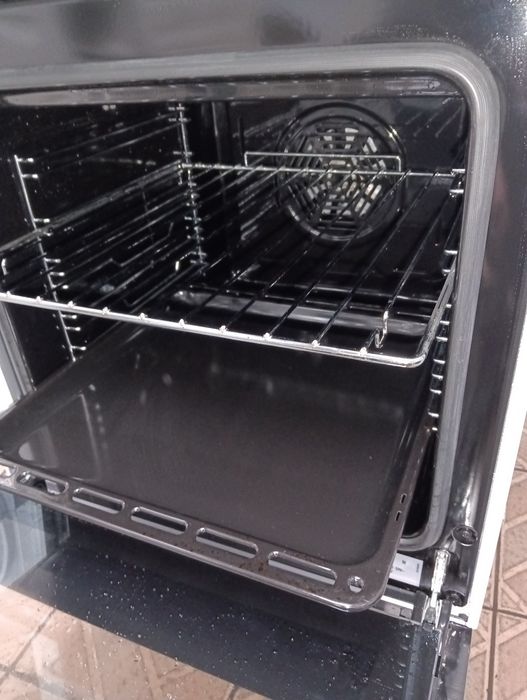 Като нова тясна 50 см печка с керамичен плот  2 години Гаранция!