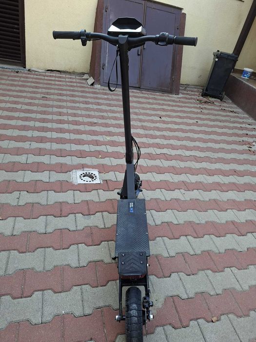 Vând trotinetă miria d2