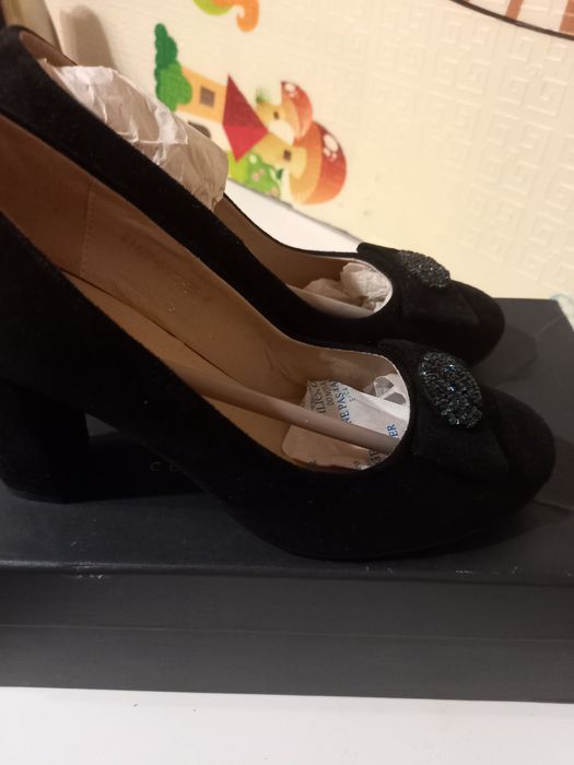 Продам  туфли,, смотрятся отлично