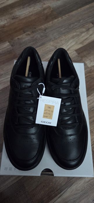 Нови дамски кожени обувки Geox и Tamaris 39н