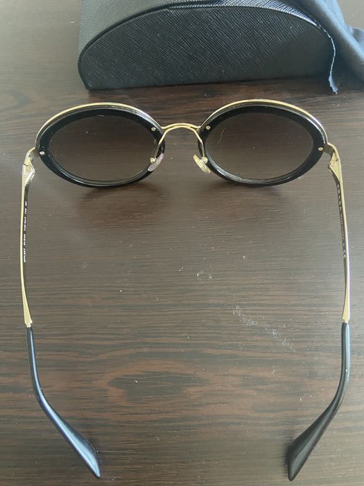 Слънчеви очила Prada