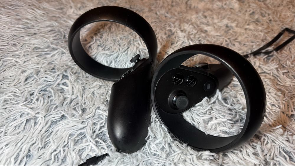 Oculus Rift S – stare foarte bună + 2 huse VR Cover