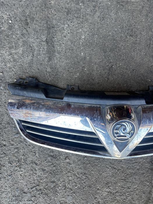 Решетка Opel Zafira B
