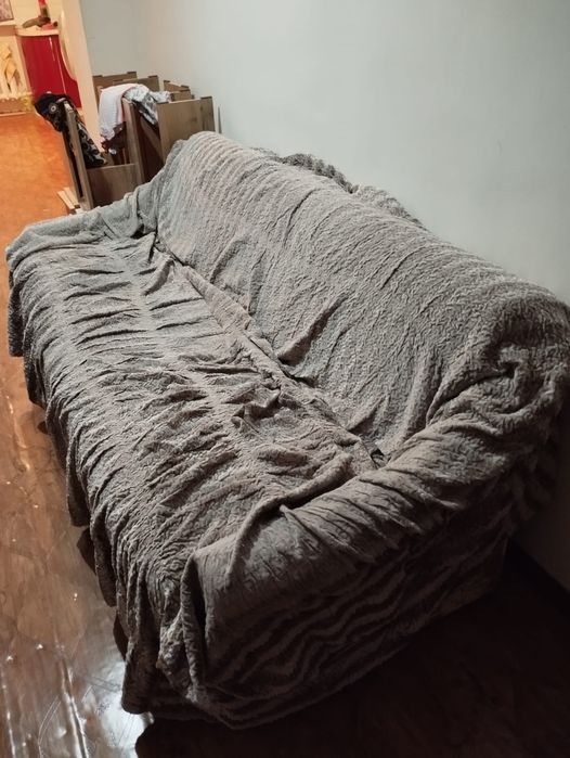 Диван с креслами продается